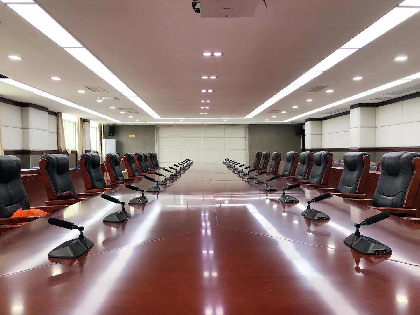 肇庆新区管理委员会会议室